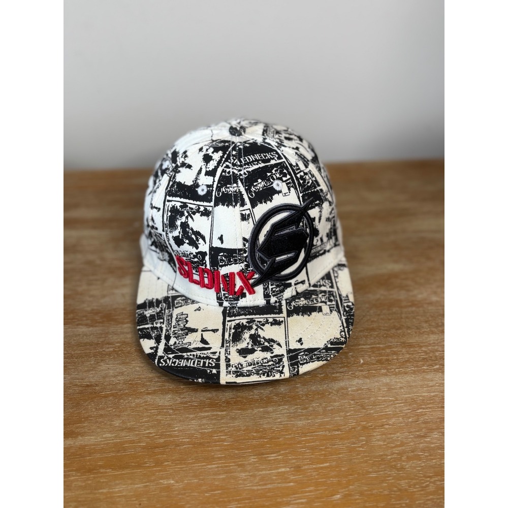 SLEDNEKS Mens LXL Black White Graphic Baseball Cap Snapback Flex Fit